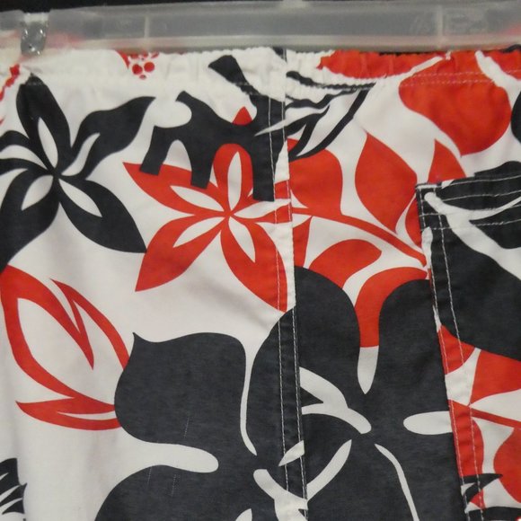 OLD NAVY | medium | Floral Swim Shorts | Mesh Lined | 100% Polyester | Like New - Picture 11 of 16